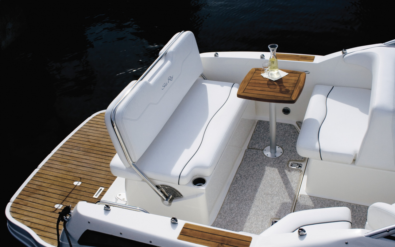 Катер Sea Ray Sundancer 255 фото 1.6