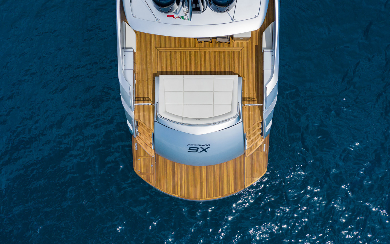 Яхта Pershing 9x фото 1.21