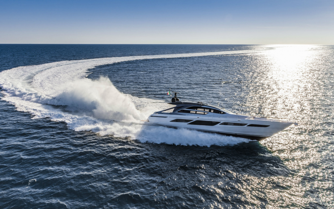 Яхта Pershing 9x фото 1.8