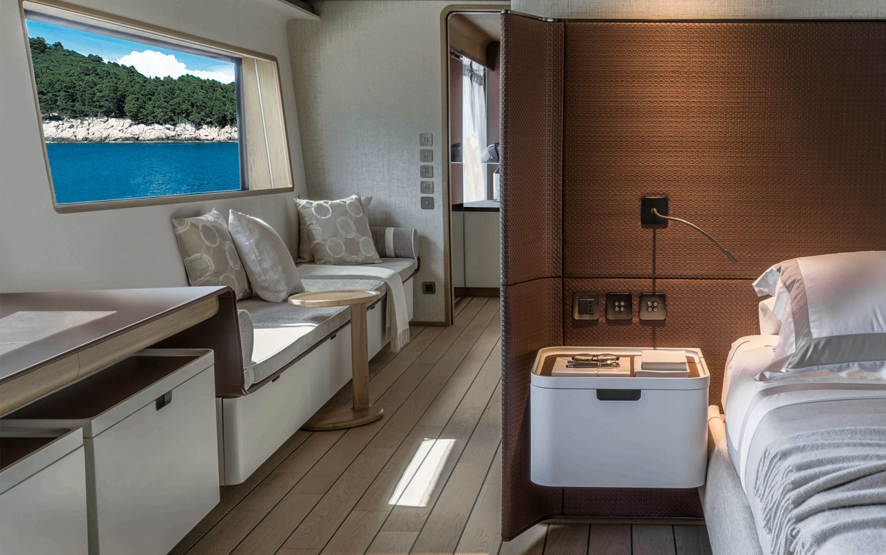 Яхта Custom Line Navetta 38 фото 2.12