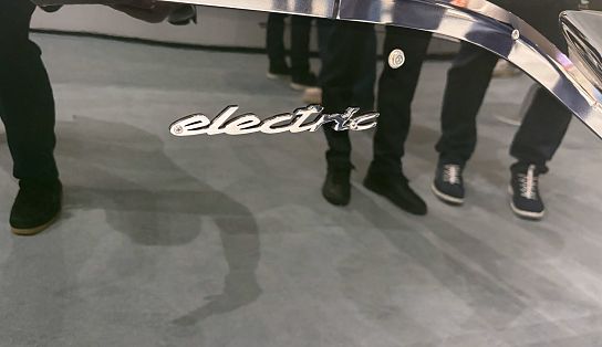Frauscher x Porsche 850 Fantom 