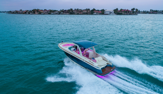 Катер Chris-Craft Launch 31 GT SURF