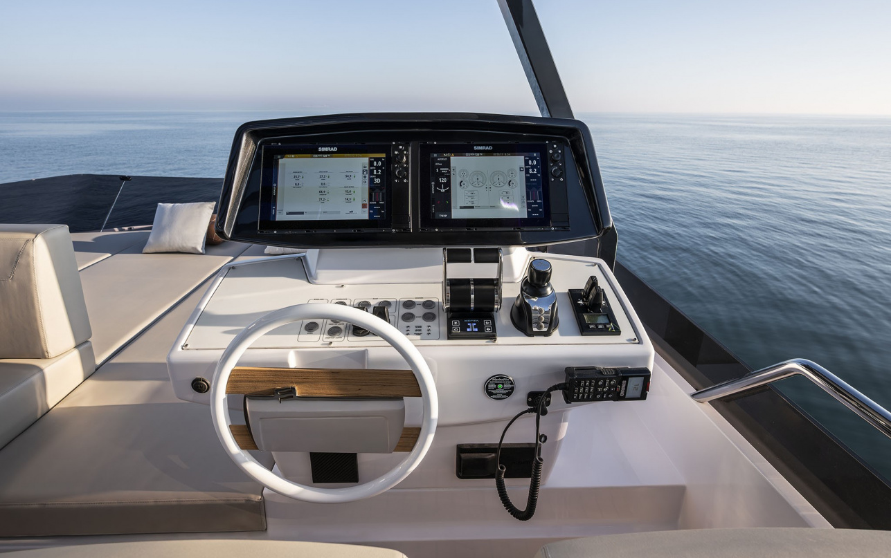 Яхта Ferretti Yachts 720 New фото 1.4