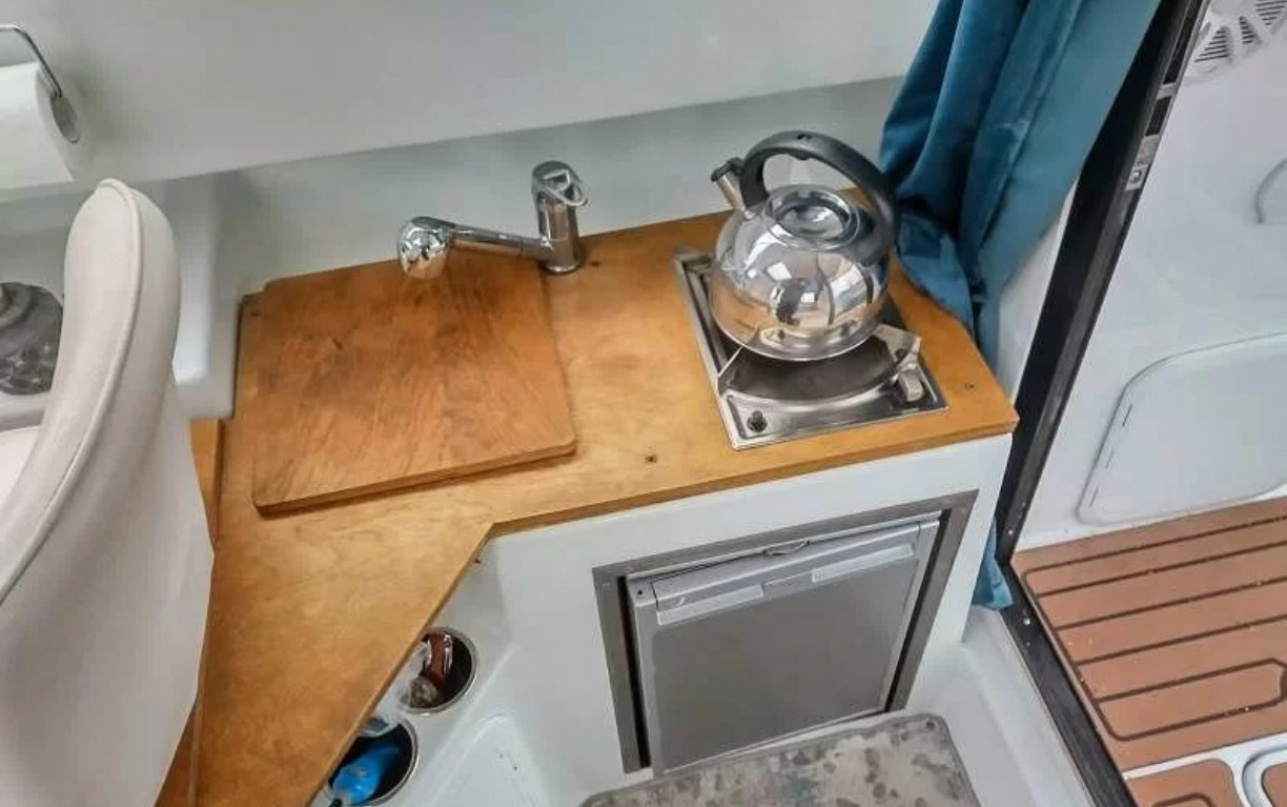 Катер Velvette 23 Active Sedan фото 1.9