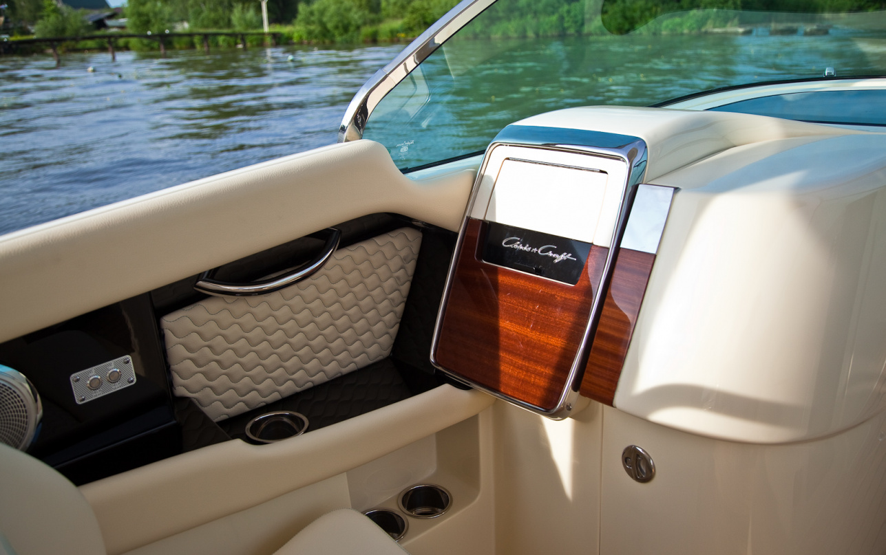 Катер Chris-Craft Launch 35 GT SURF фото 2.33