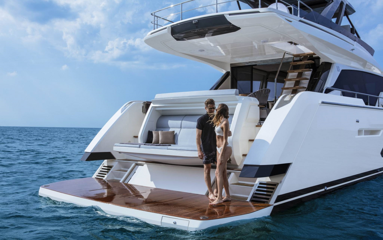 Яхта Ferretti Yachts 720 фото 1.9