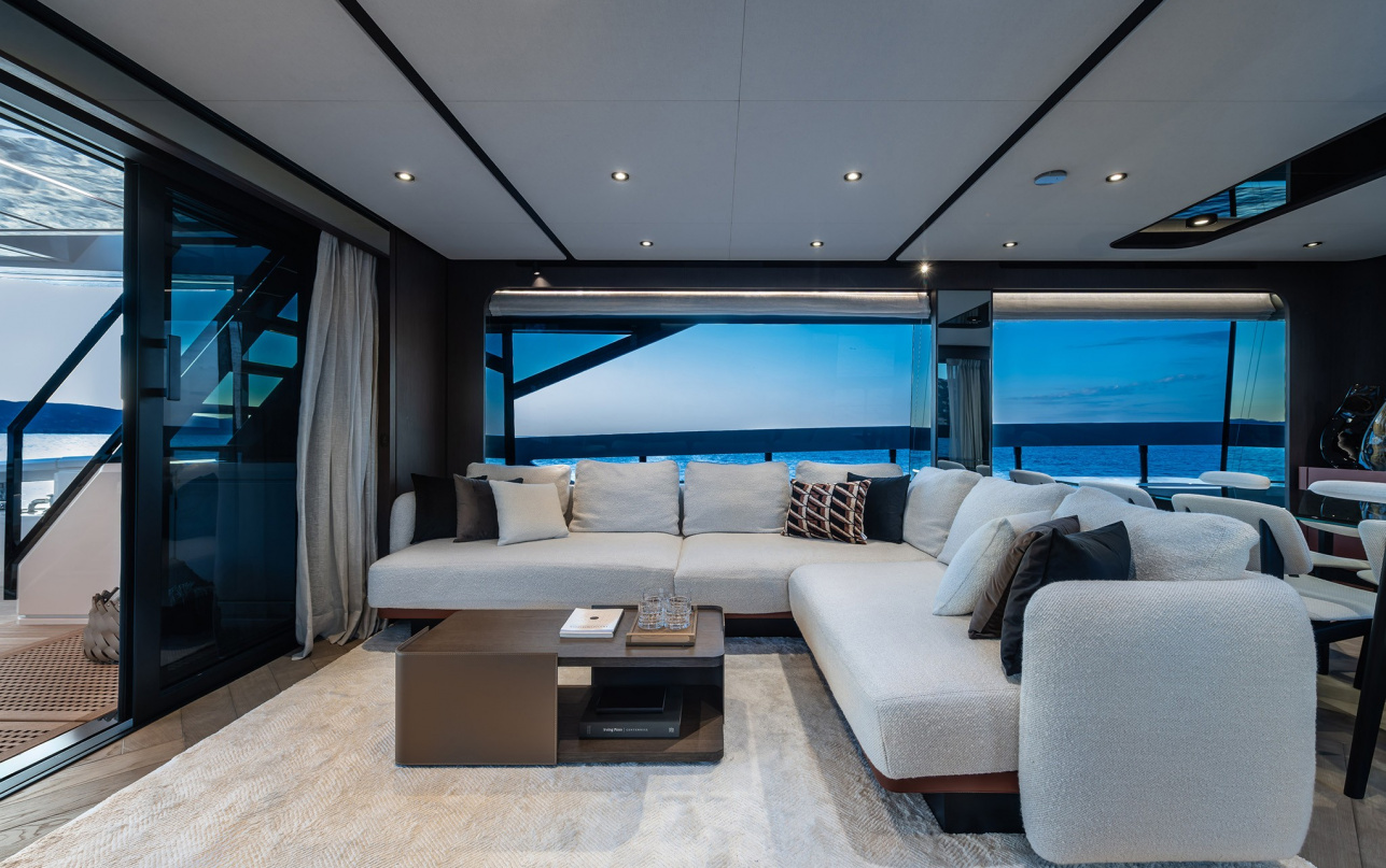 Яхта Ferretti Yachts 800 фото 2.16