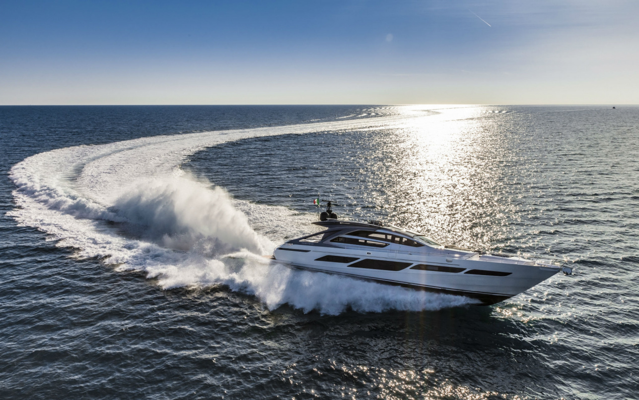 Яхта Pershing 9x фото 1.7