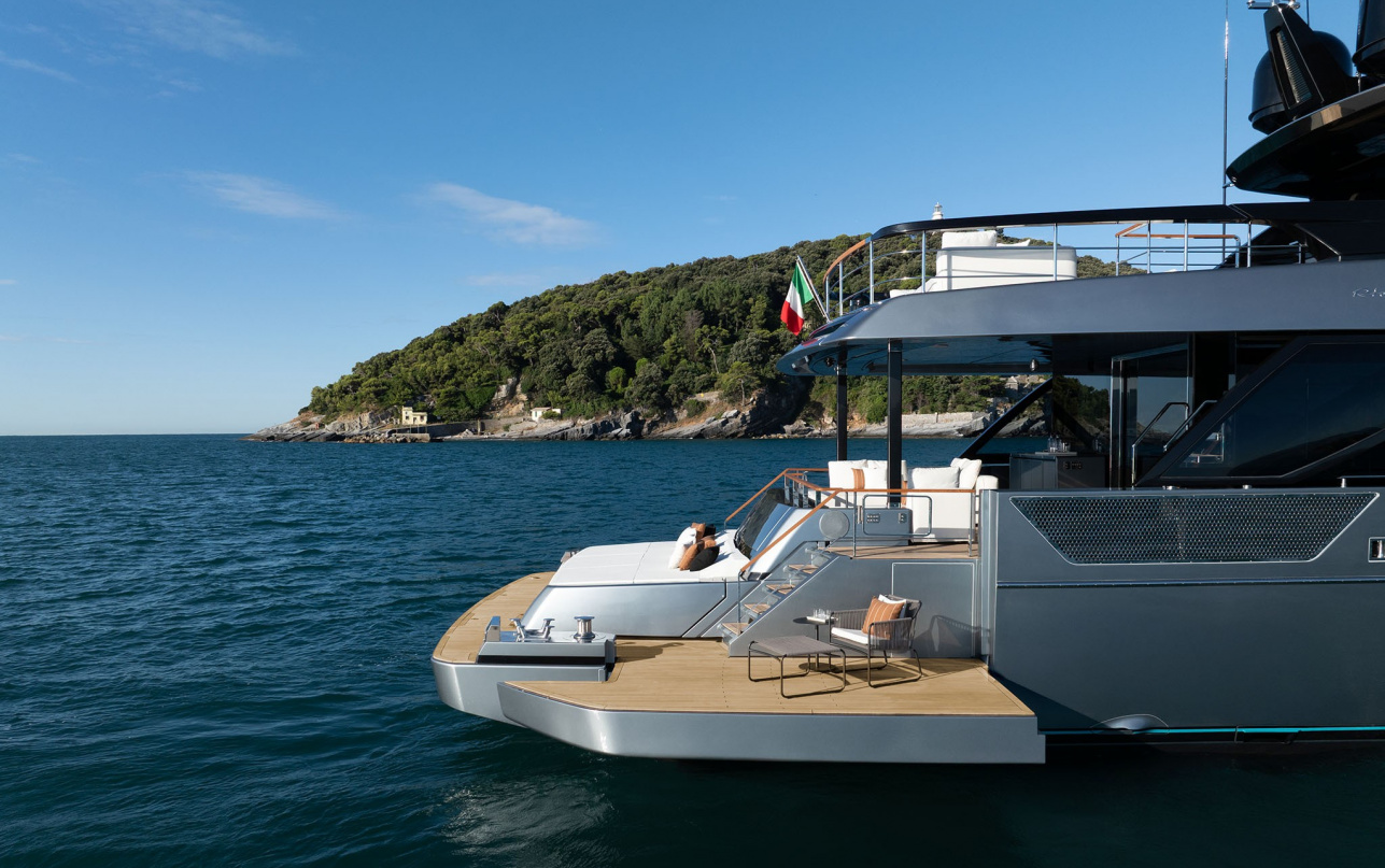 Яхта Riva 112' Dolcevita Super фото 1.5