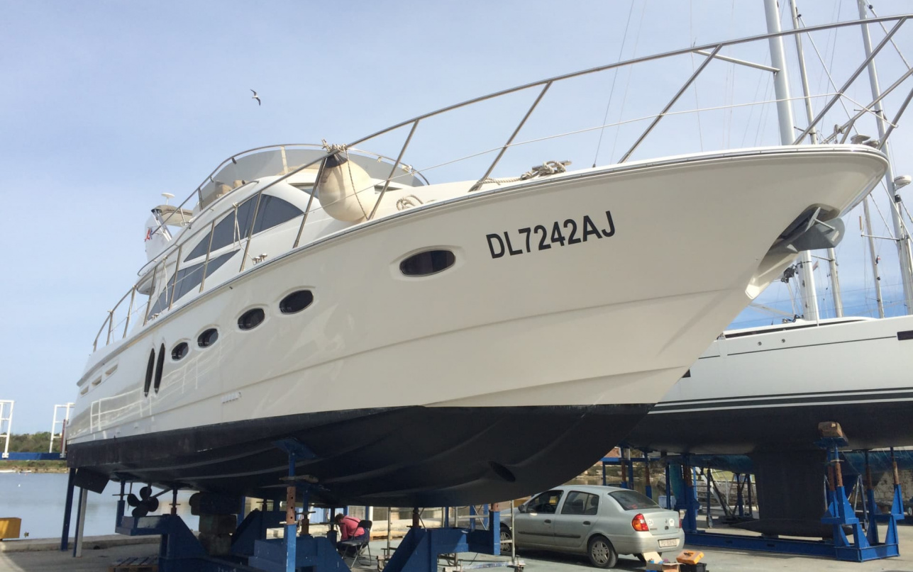 Яхта Sealine T50 фото 1.30