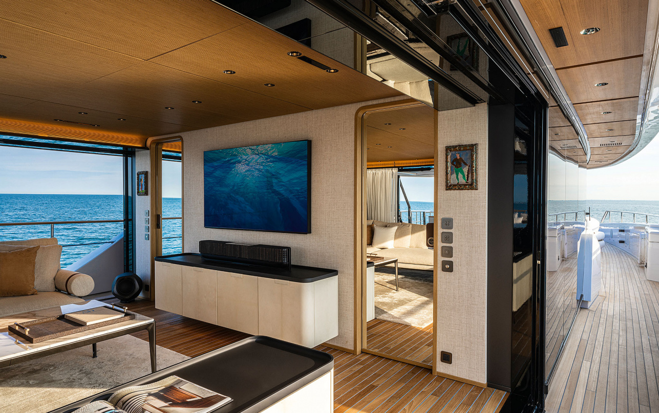 Яхта Custom Line Navetta 38 фото 2.23