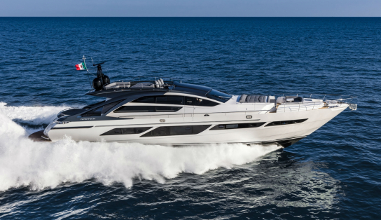 Яхта Pershing 9x