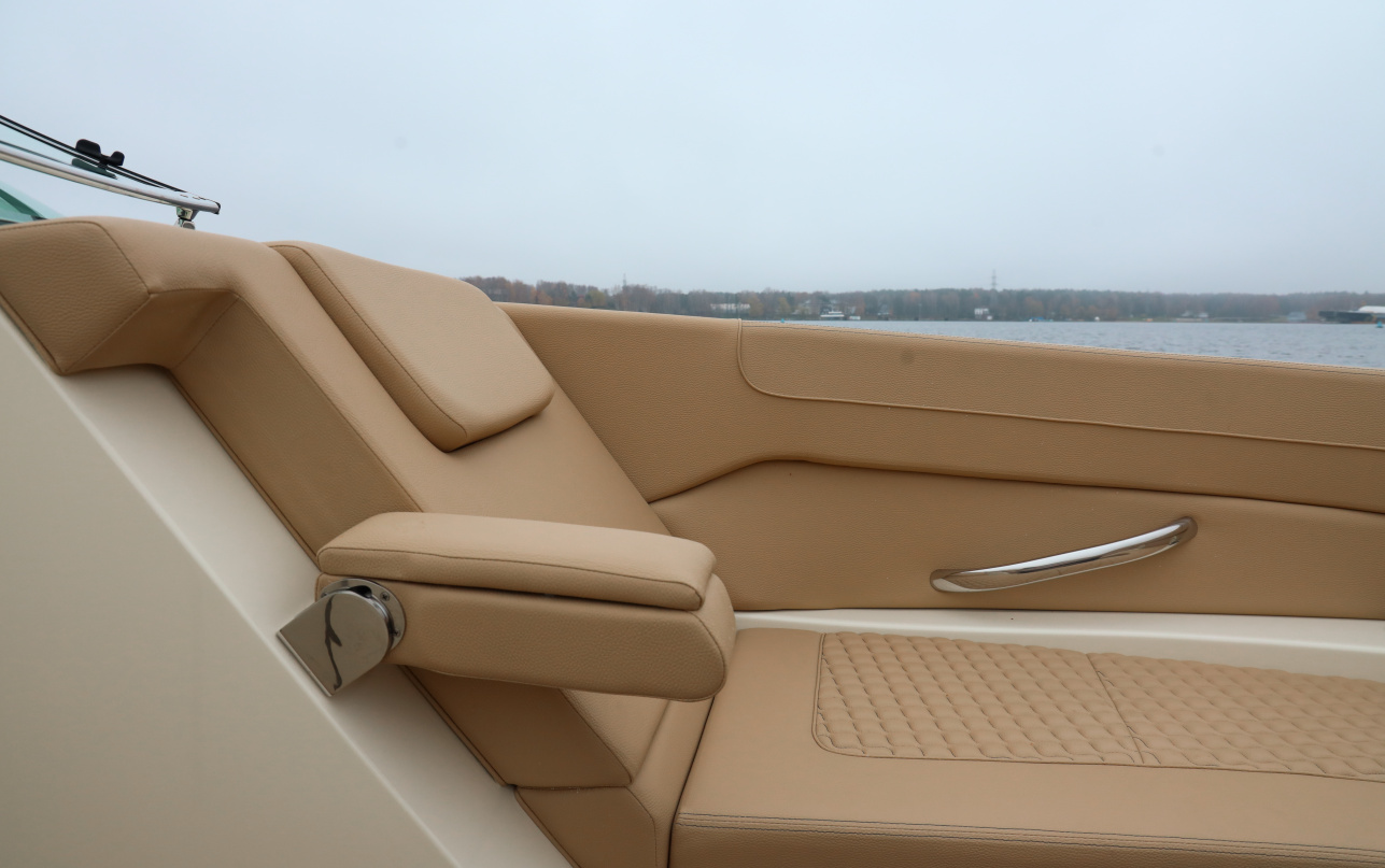 Катер Chris-Craft Launch 28 GT фото 1.9