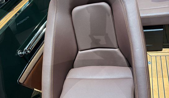 Frauscher x Porsche 850 Fantom 