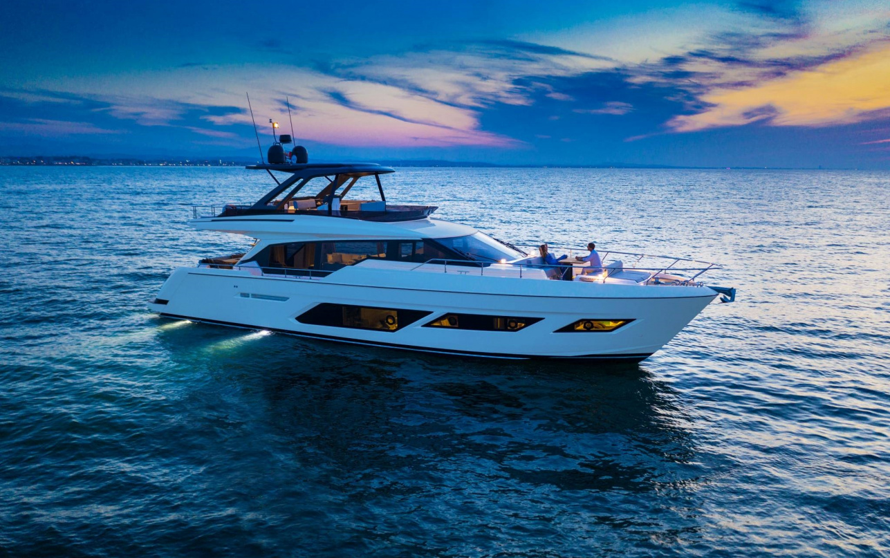 Яхта Ferretti Yachts 720 фото 1.6