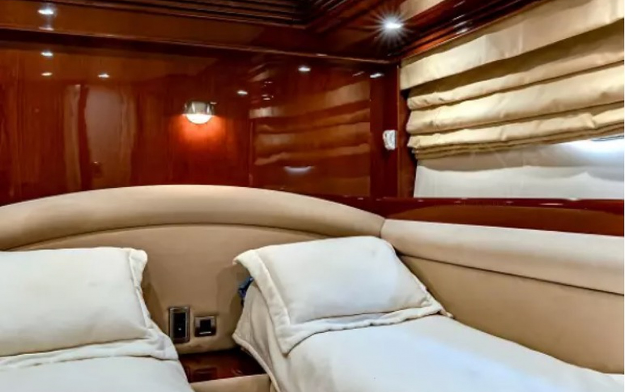 Яхта MARQUIS 690 фото 2.18