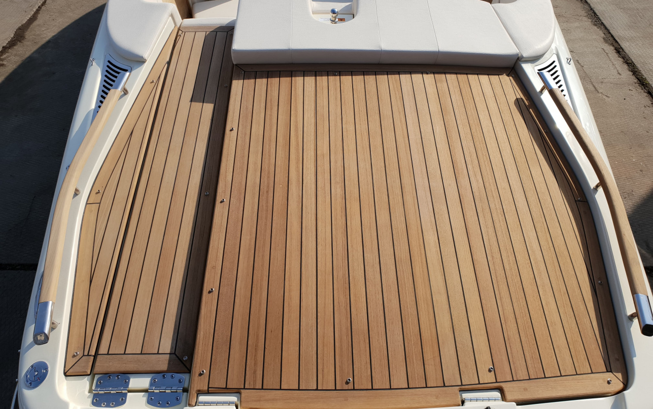 Катер Chris-Craft Capri 27 фото 1.7