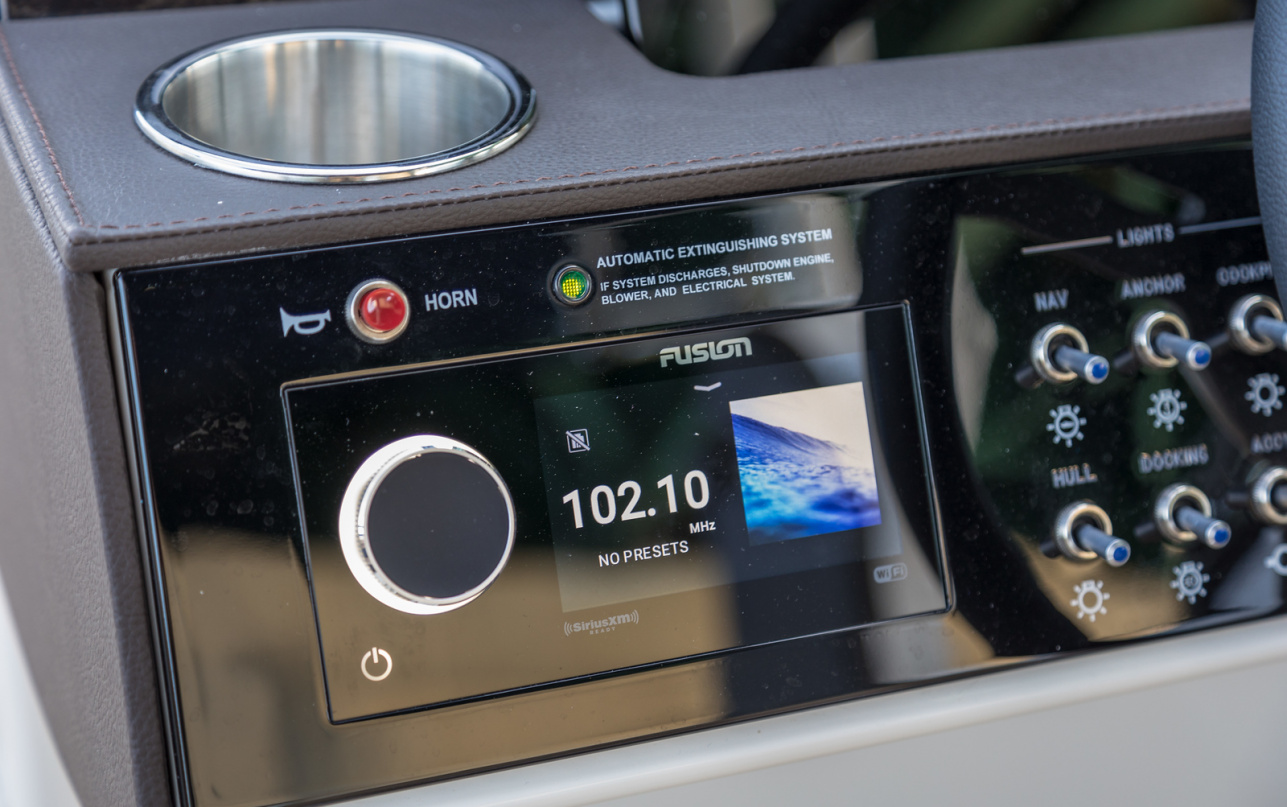 Катер Sea Ray  Sea Ray SDX 270 фото 2.8