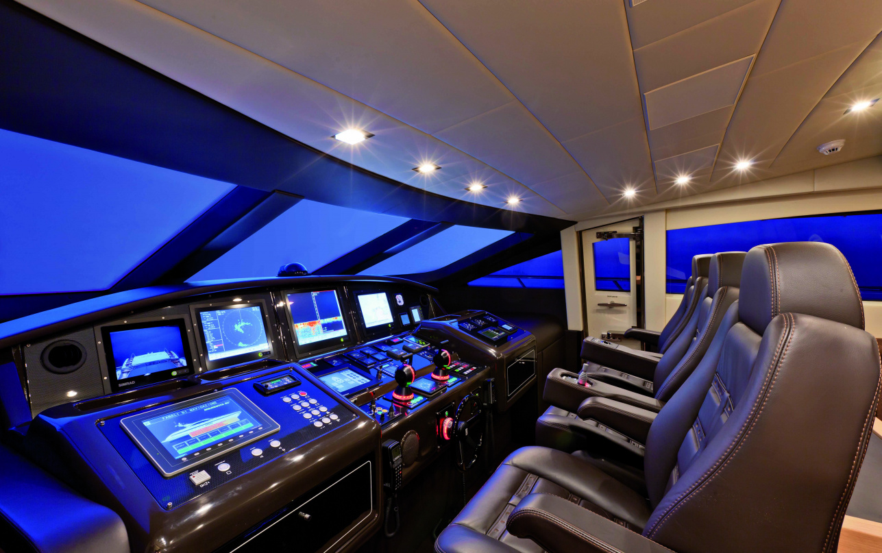 Яхта Mangusta 92 #28 (Demo unit) фото 2.12