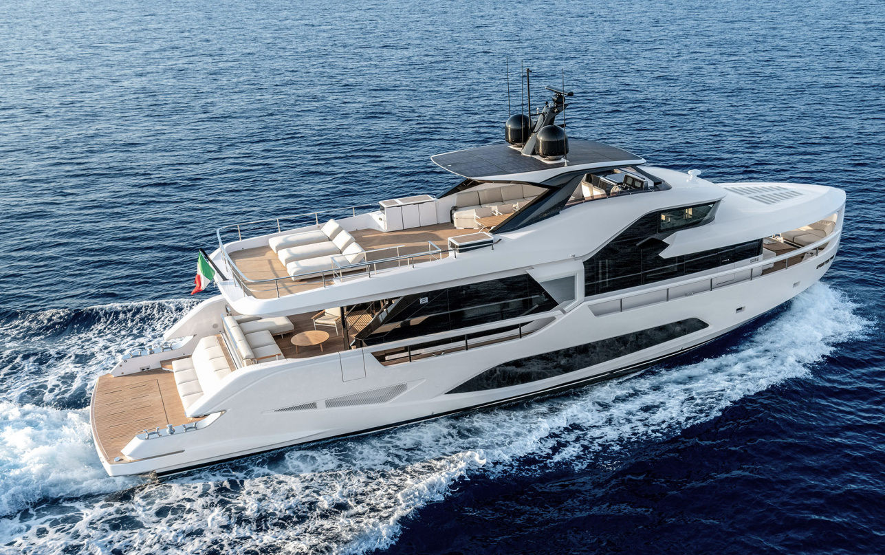 Яхта Ferretti Yachts INFYNITO 80 New фото 1.1