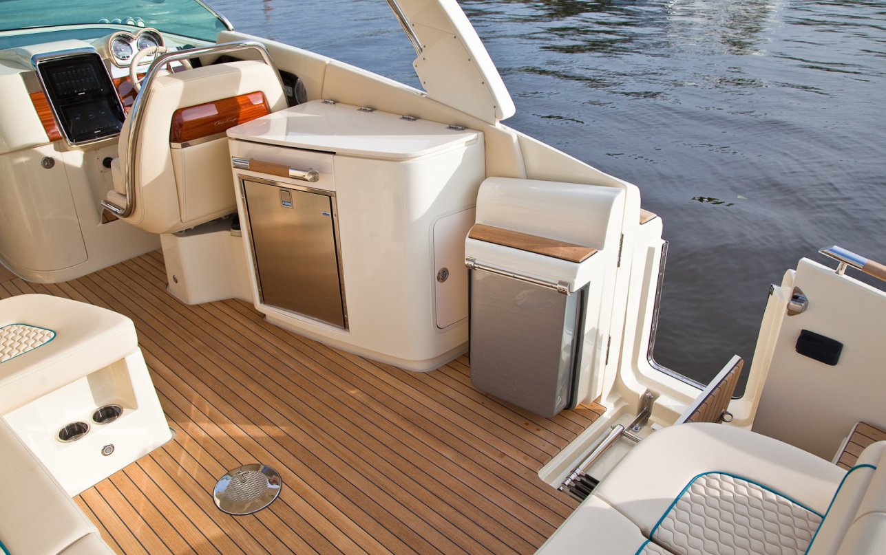 Катер Chris-Craft Launch 35 GT SURF фото 2.35