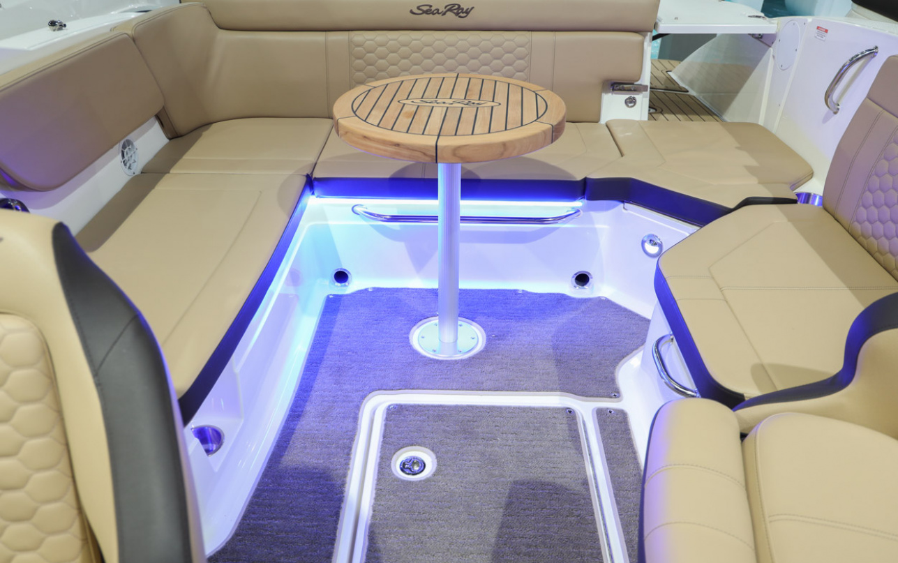 Катер Sea Ray 230 SPX OB/2529408 фото 1.4
