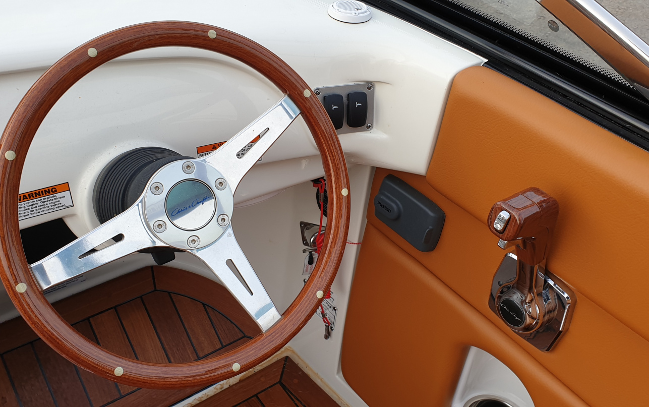 Катер Chris-Craft Capri 21 фото 2.6