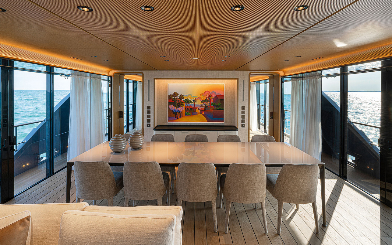 Яхта Custom Line Navetta 38 фото 2.8