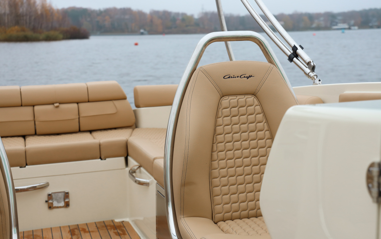 Катер Chris-Craft Launch 28 GT фото 1.6