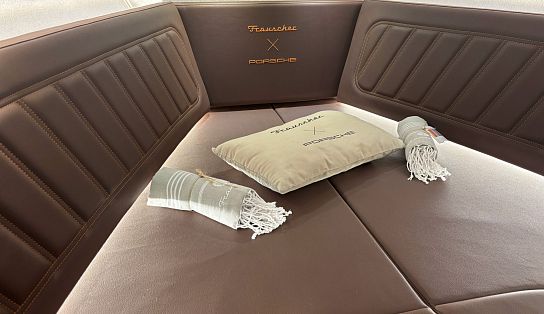 Frauscher x Porsche 850 Fantom 