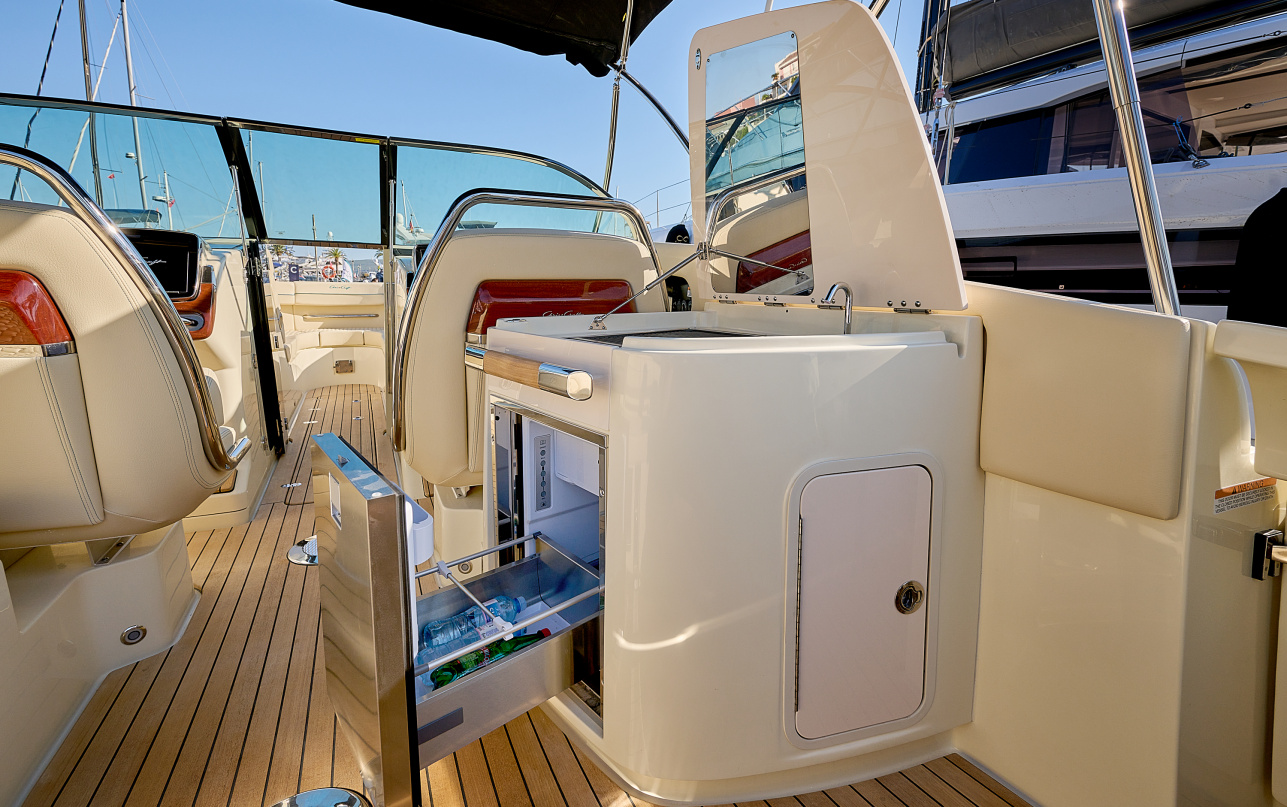 Катер Chris-Craft Launch 31GT фото 2.4