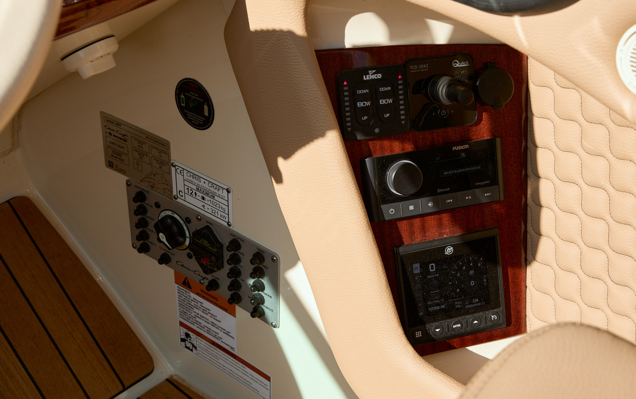 Катер Chris-Craft Launch 28 GT фото 2.9