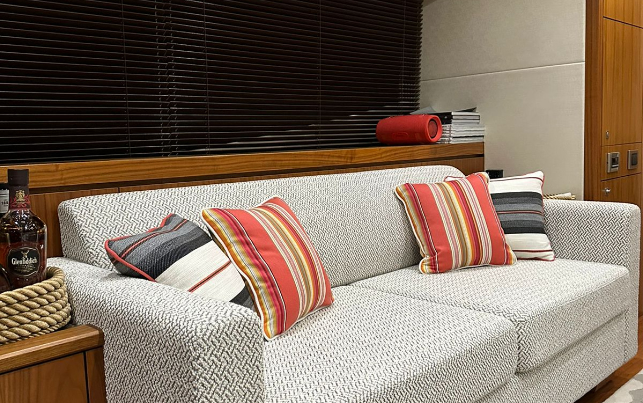 Яхта Sunseeker Manhattan 73 фото 2.3