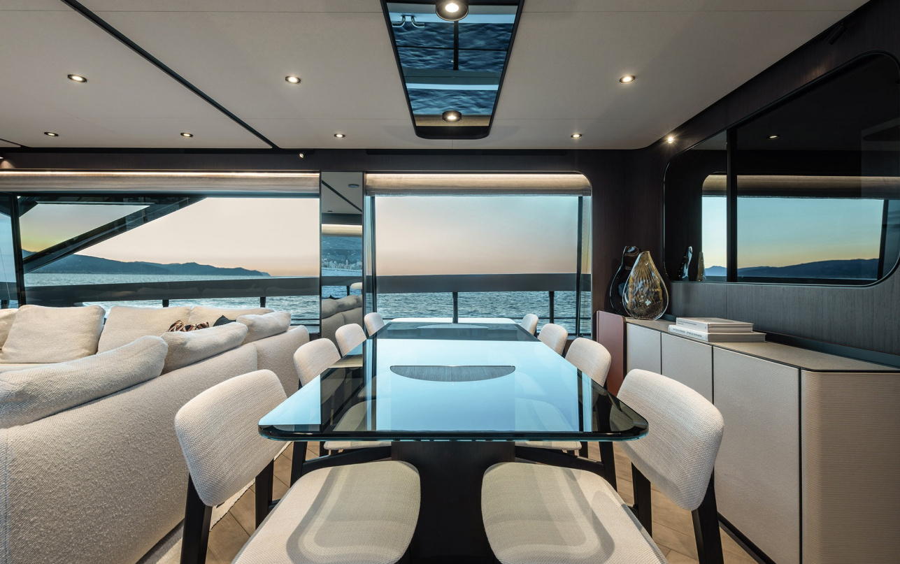 Яхта Ferretti Yachts 800 фото 2.14