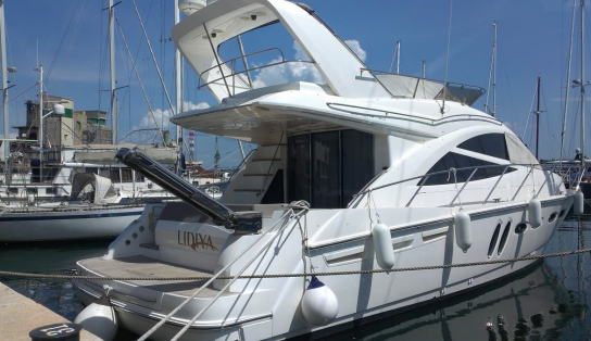 Яхта Sealine T50