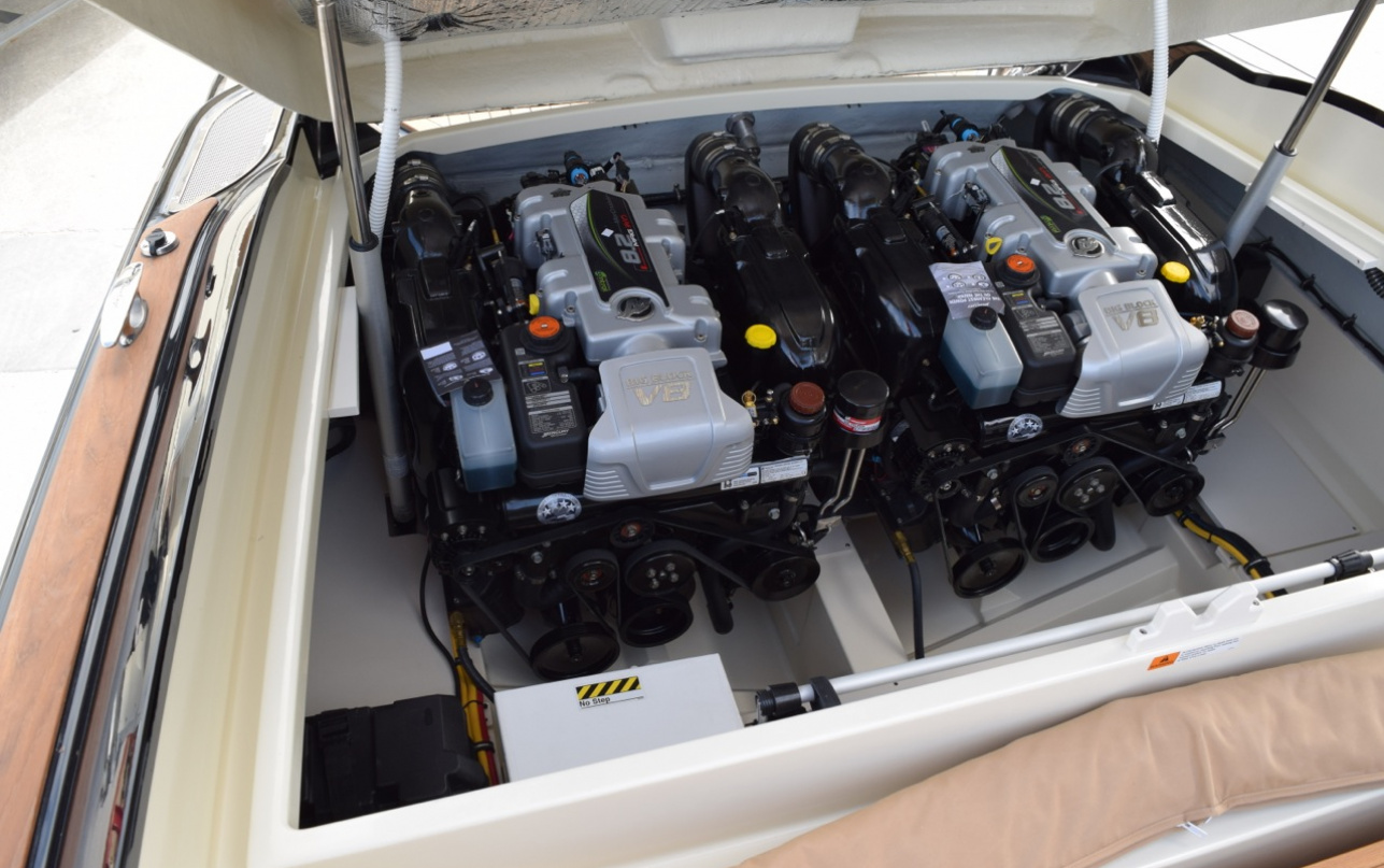 Катер Chris-Craft Corsair 32 фото 2.7