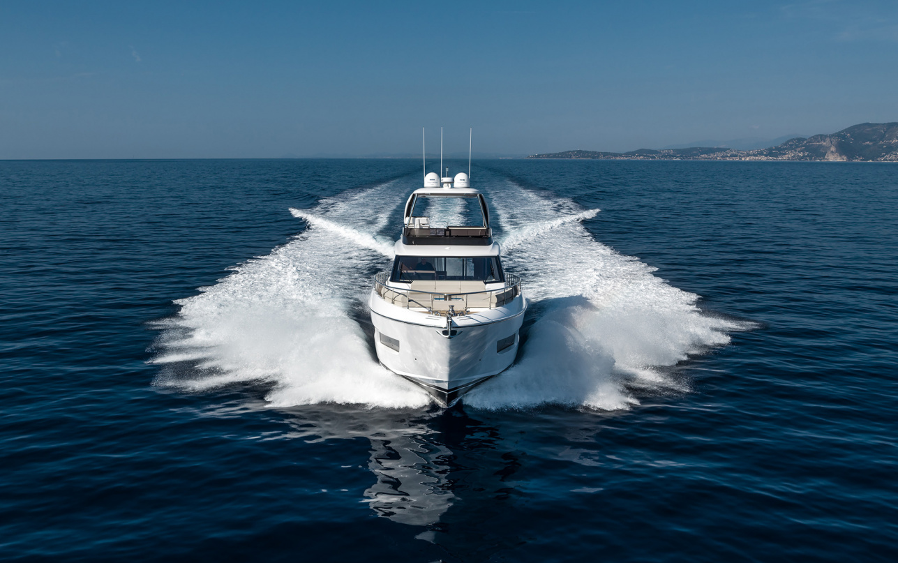 Яхта Ferretti Yachts 670 фото 1.10