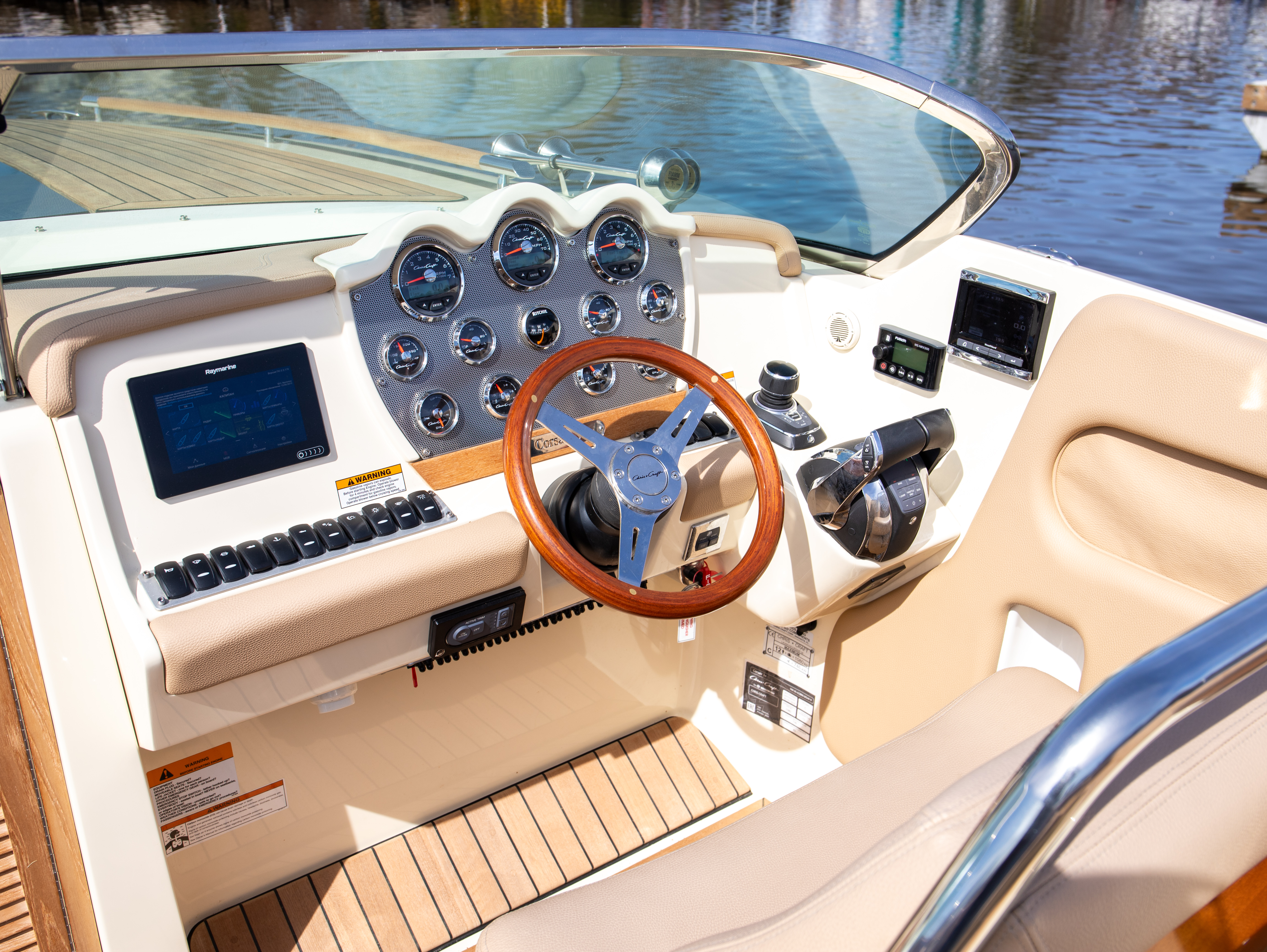 Катер Chris-Craft Corsair 34 фото 1.20