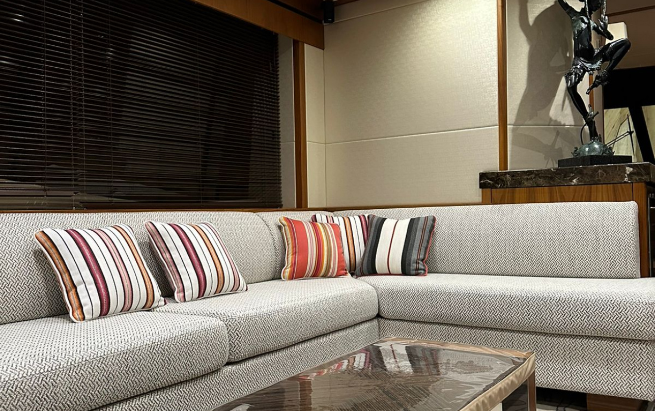 Яхта Sunseeker Manhattan 73 фото 2.1