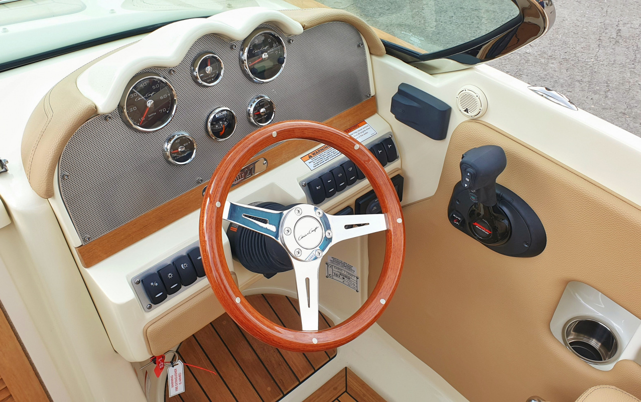 Катер Chris-Craft Corsair 27 фото 2.1