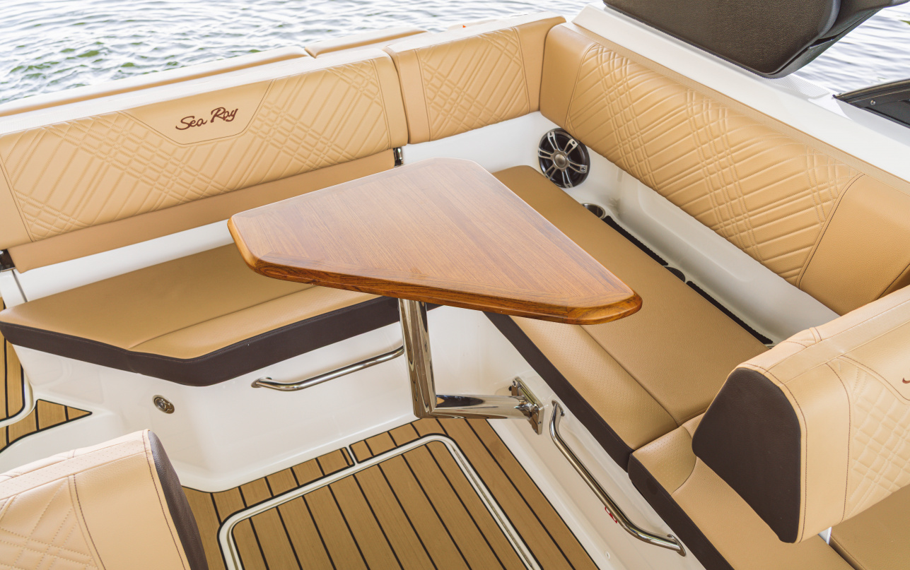 Катер Sea Ray  230 SDX фото 1.5