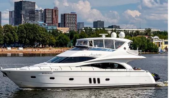 Яхта MARQUIS 690