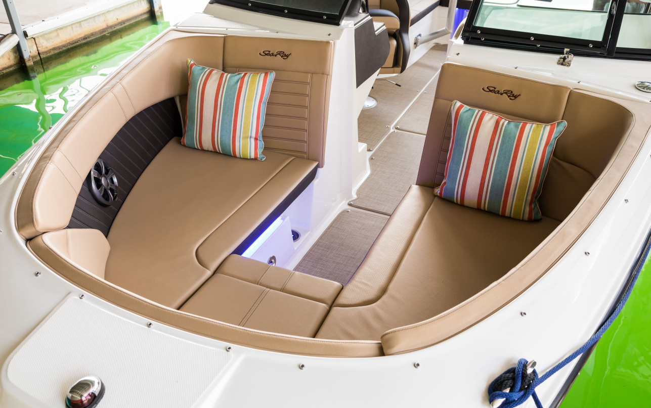 Катер Sea Ray 230 SPX OB/2529408 фото 1.8