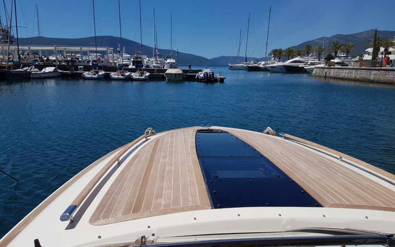 Катер Chris-Craft Corsair 32