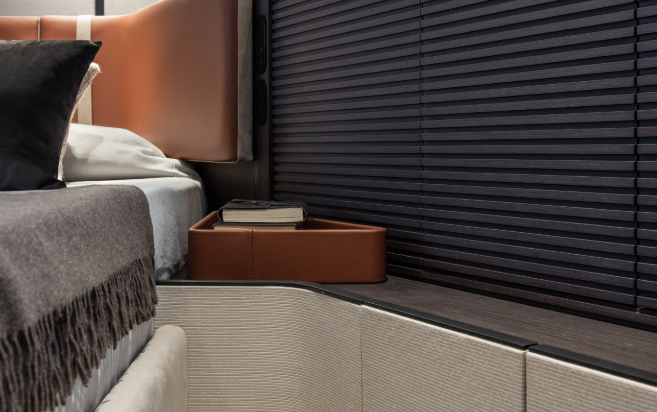 Яхта Ferretti Yachts 800 фото 2.29