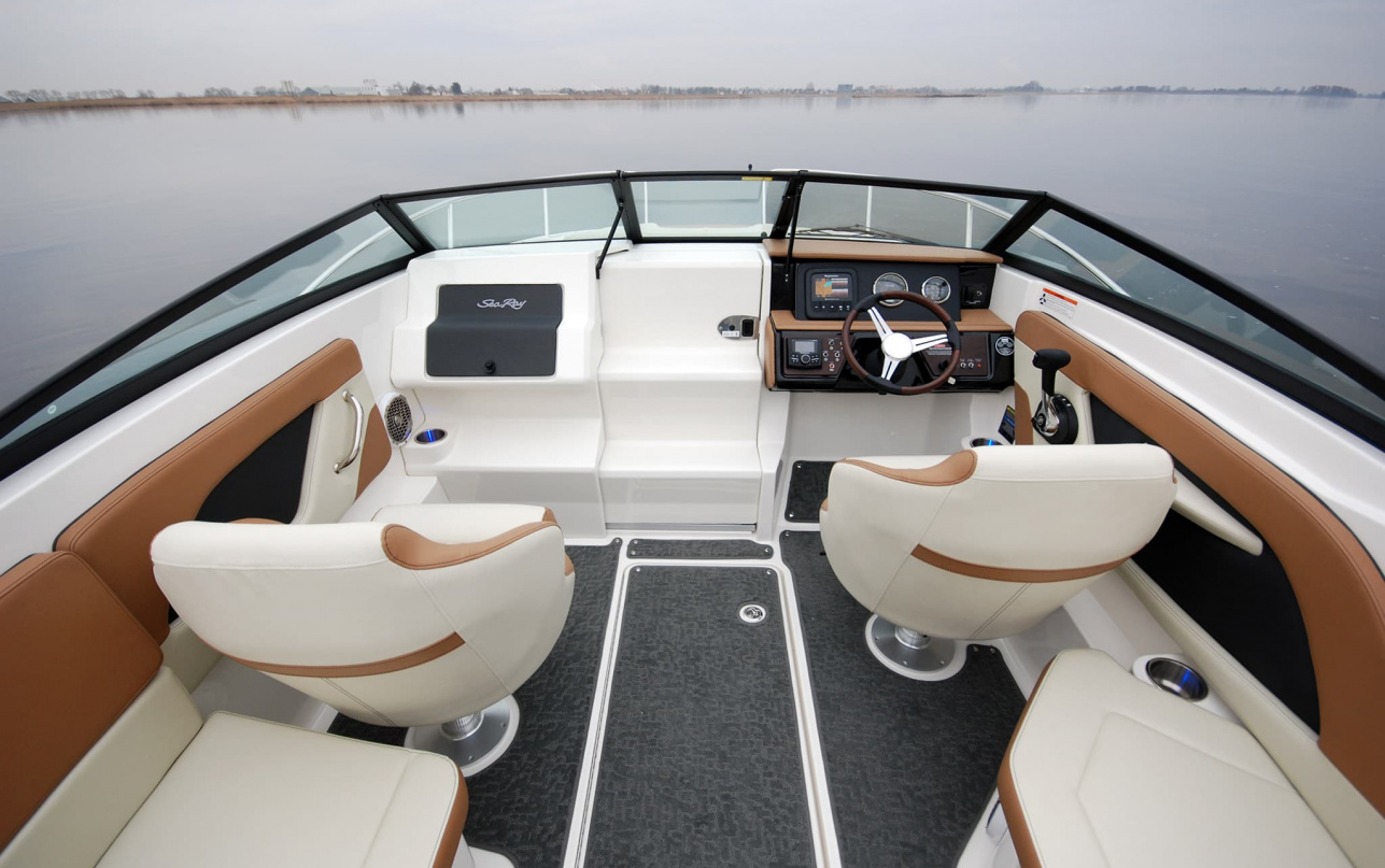 Катер Sea Ray 230 SunSport / 5 фото 1.1