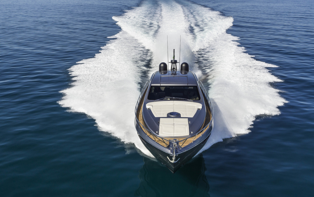 Яхта Pershing 7x фото 1.13