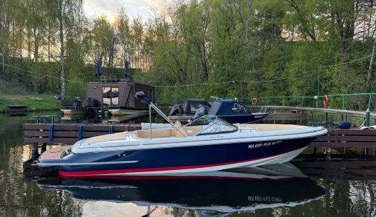 Катер Chris-Craft Launch 22