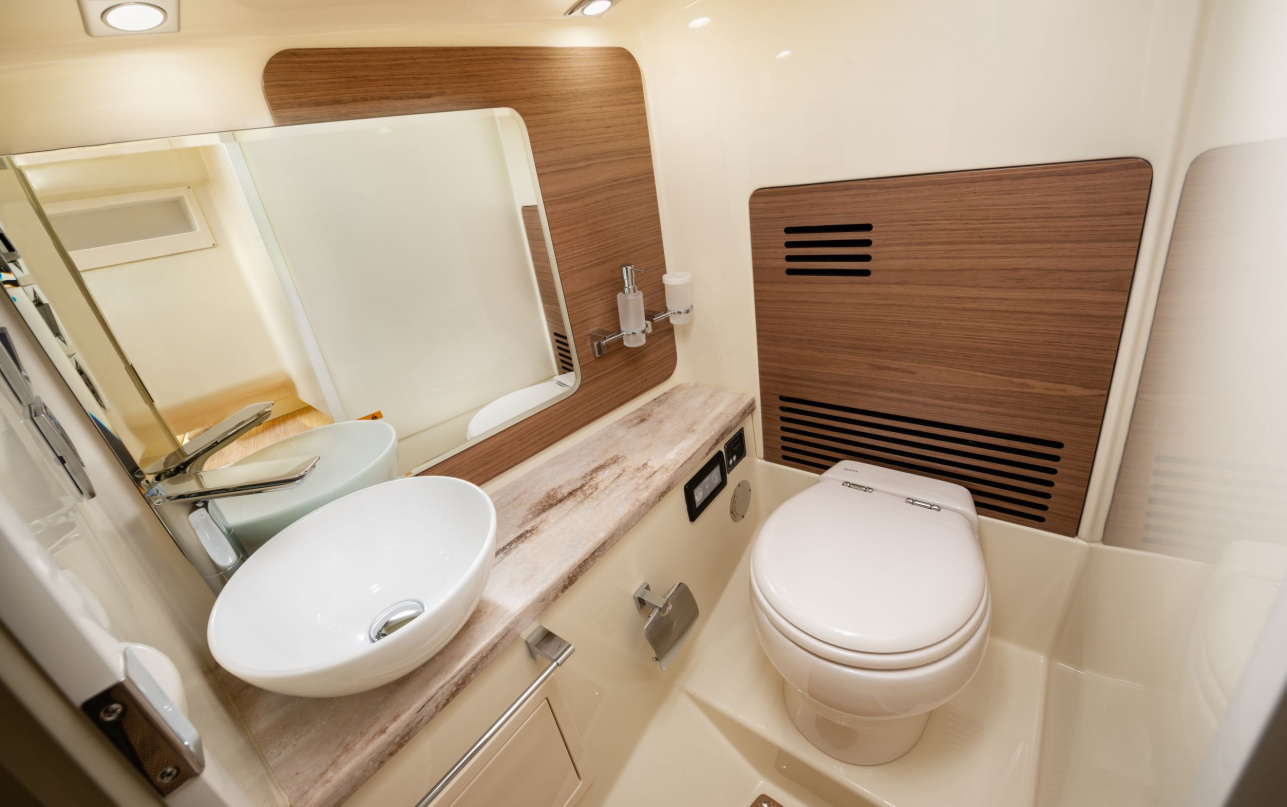 Катер Chris-Craft Launch 31 GT SURF фото 1.1