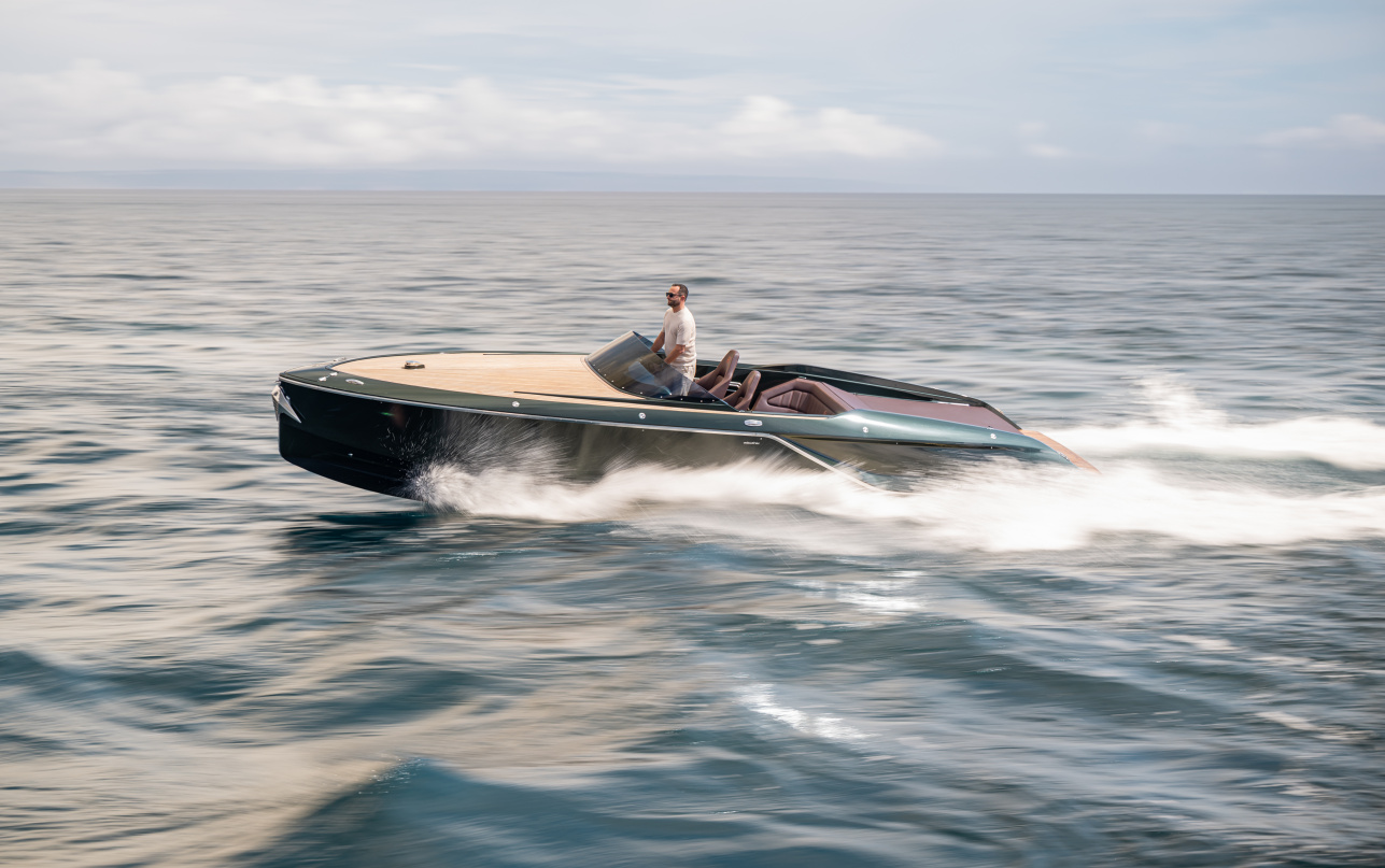 Катер Frauscher Frauscher x Porsche 850 Fantom фото 2.19